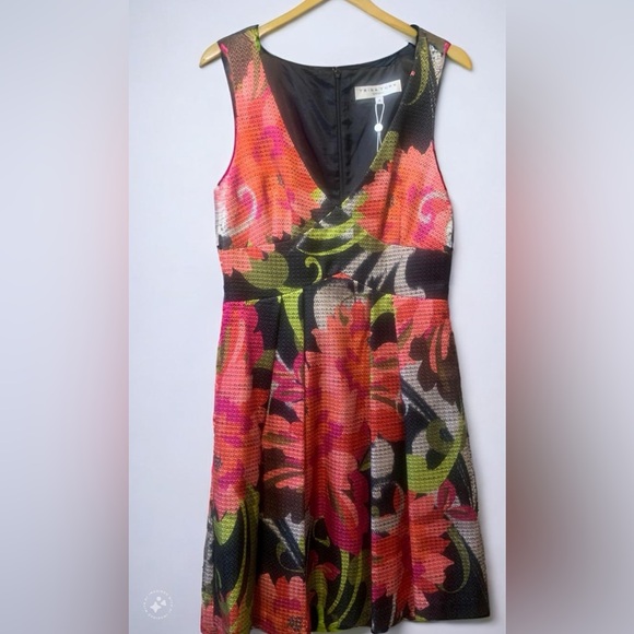 Trina Trunk-Beautiful tropical fit and flare dress. - Picture 3 of 3